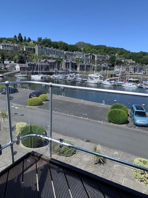 Harbour Haven: Spectacular Views Apartment Porthmadog Exterior photo